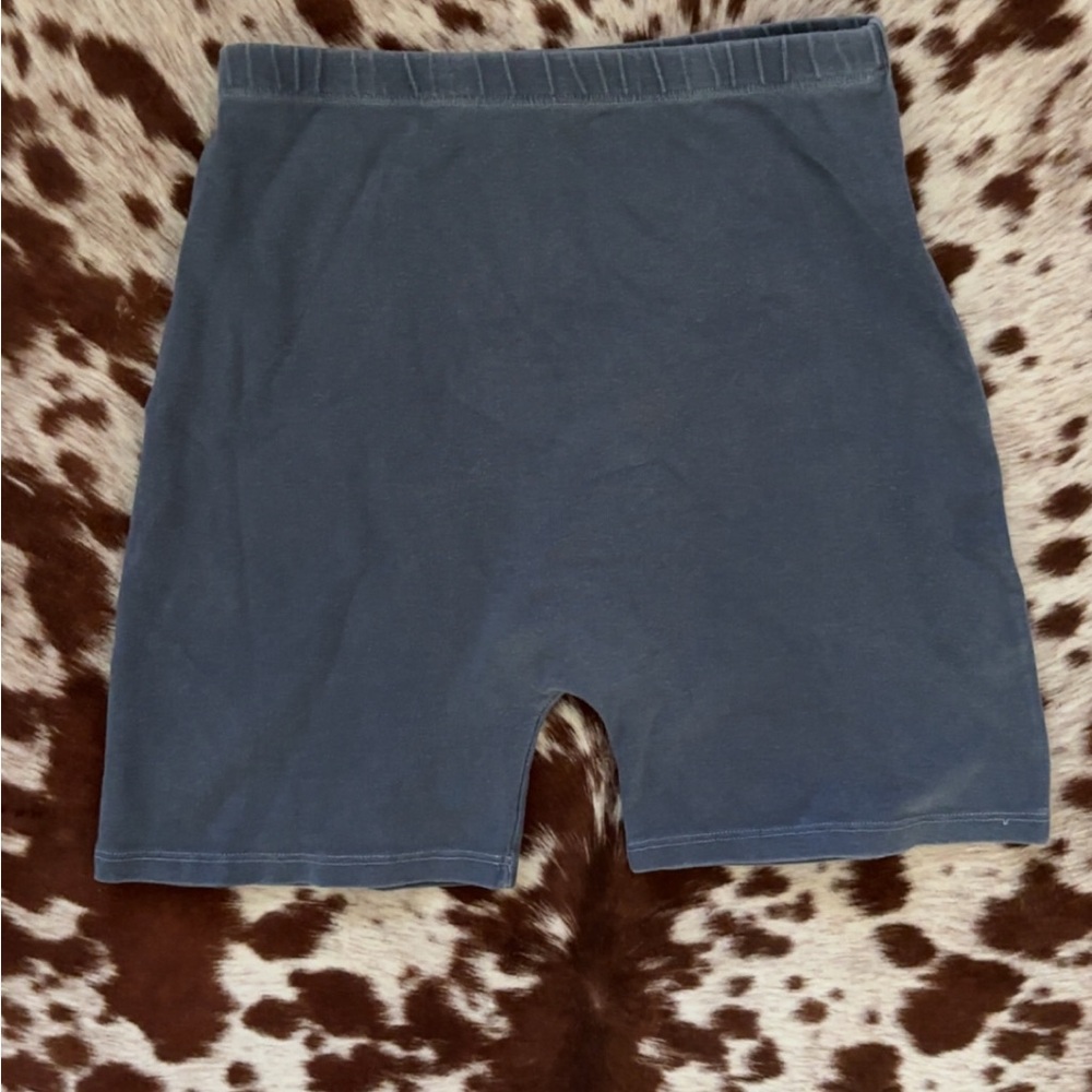 Brandy Melville high waist blue biker shorts‎